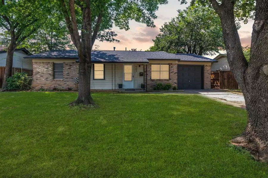 507 Stonewall Drive, Euless, TX 76039