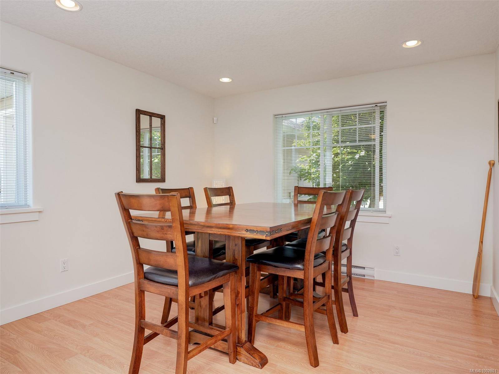 Esquimalt, BC V9A 4P4,921 Colville Rd #2