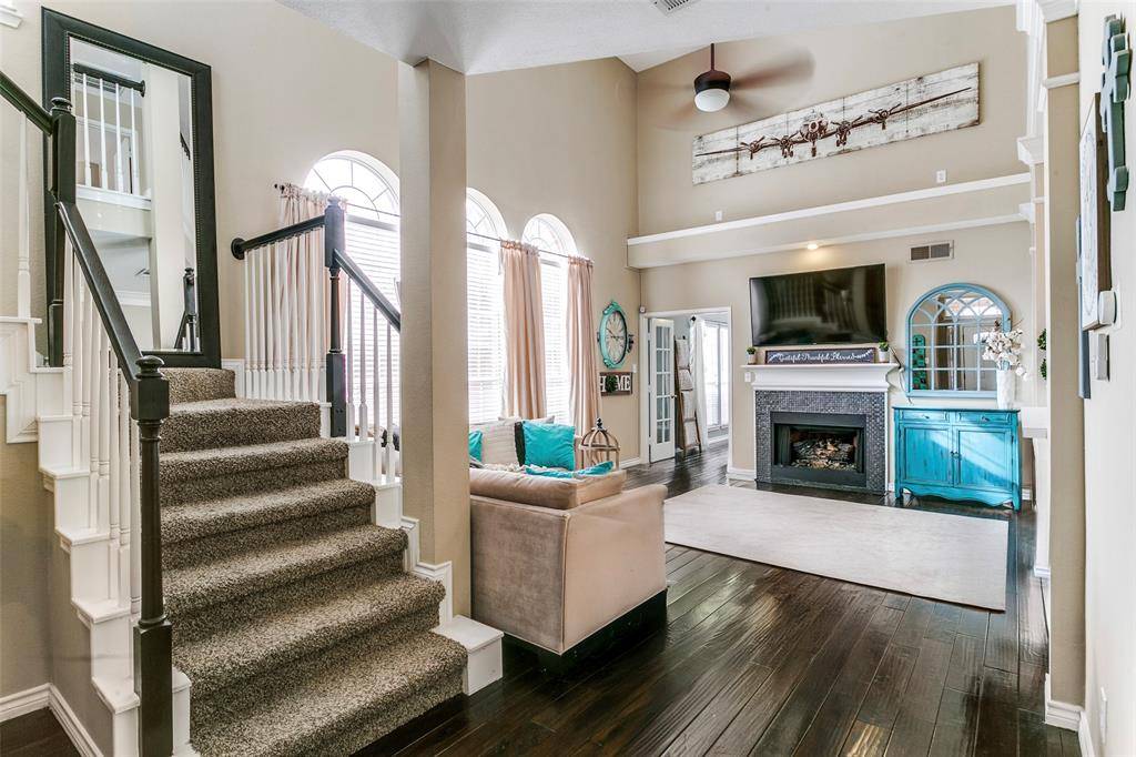 227 Moss Hill Road, Irving, TX 75063
