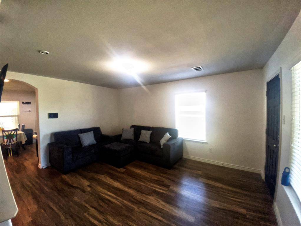 Ennis, TX 75119,3407 Cardinal Drive