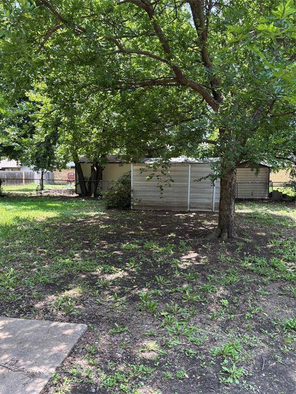 Burleson, TX 76028,621 Lynnewood Avenue