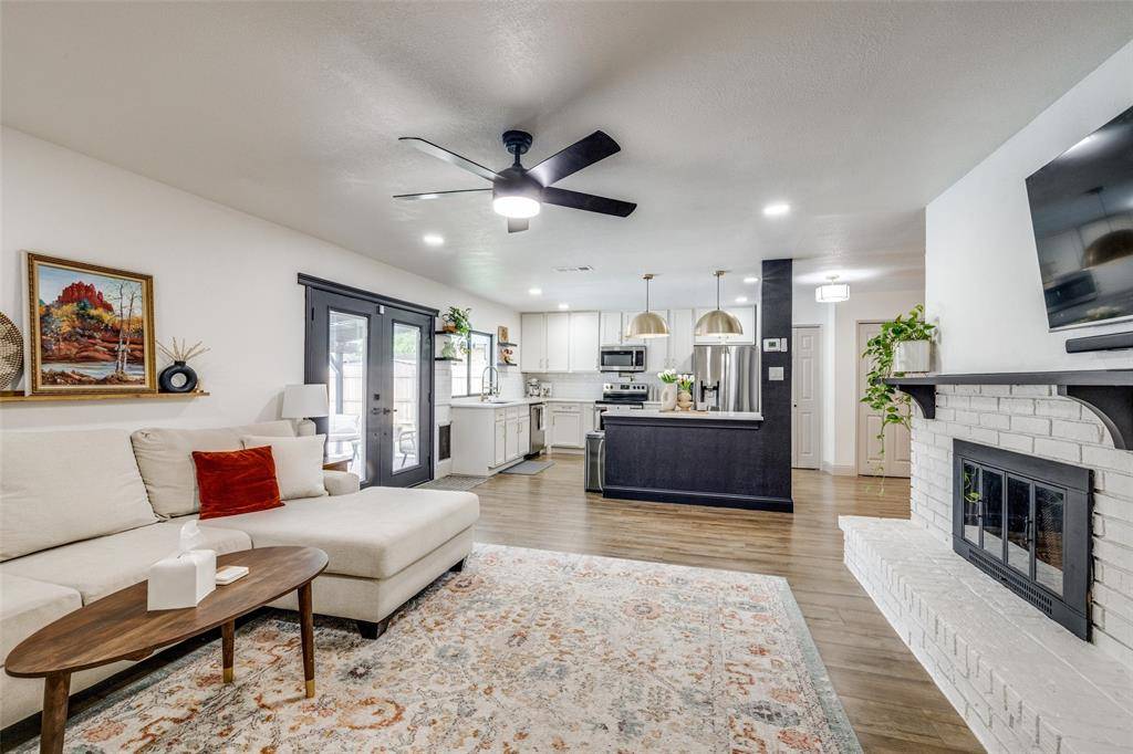 Grand Prairie, TX 75052,726 W Crossland Boulevard