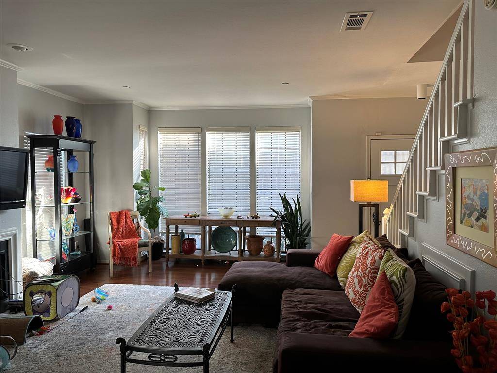 Dallas, TX 75204,3919 Cole Avenue #106