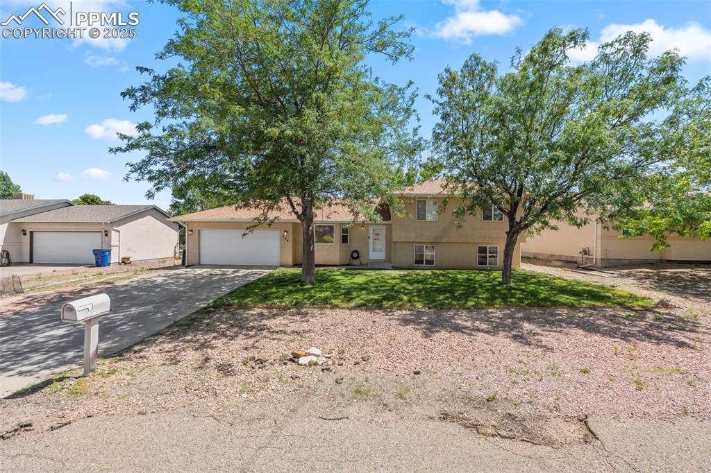 204 E Arvada DR, Pueblo West, CO 81007