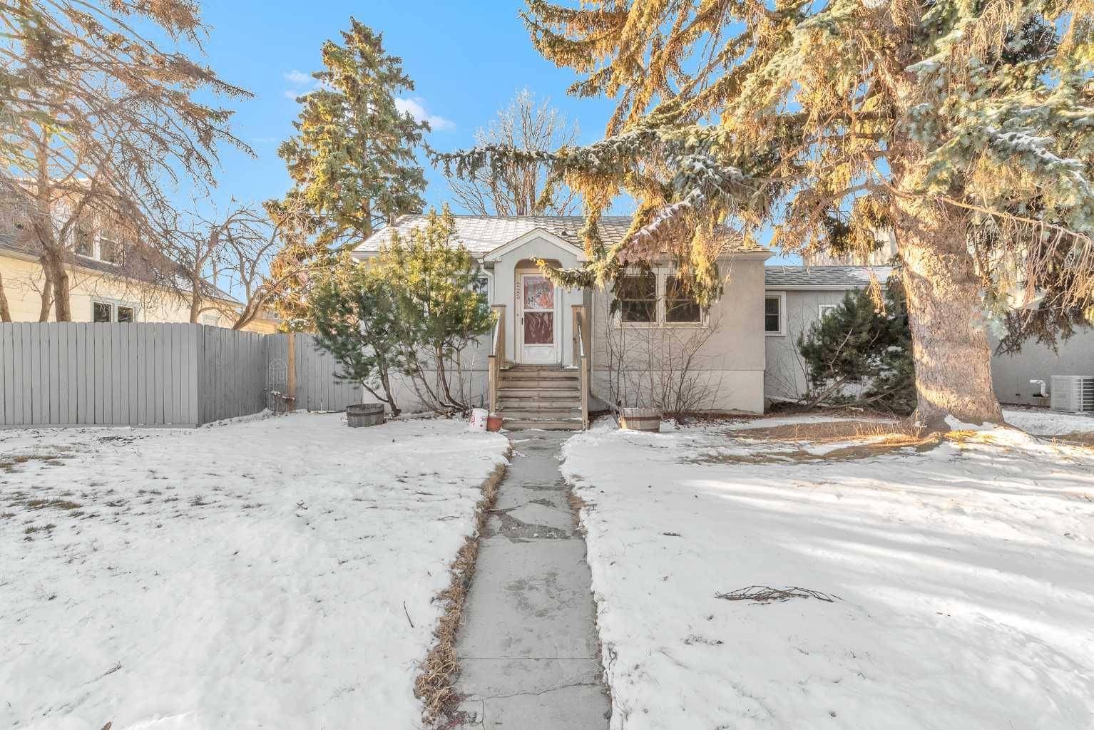 Calgary, AB T2E 1T6,223 22 AVE Northeast