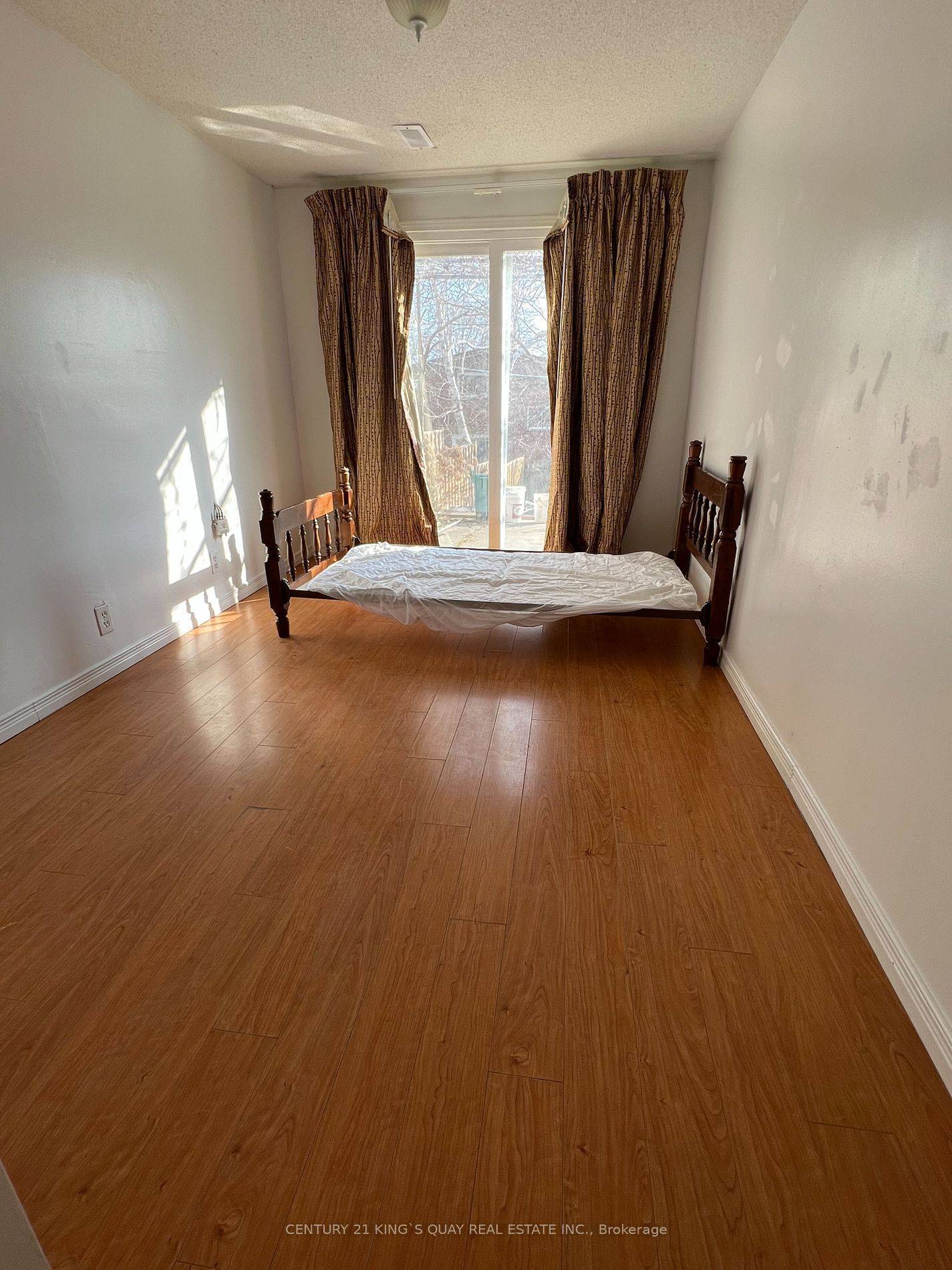 74 glendower Circuit #LOWER, Toronto E05, ON M1T 2Z4
