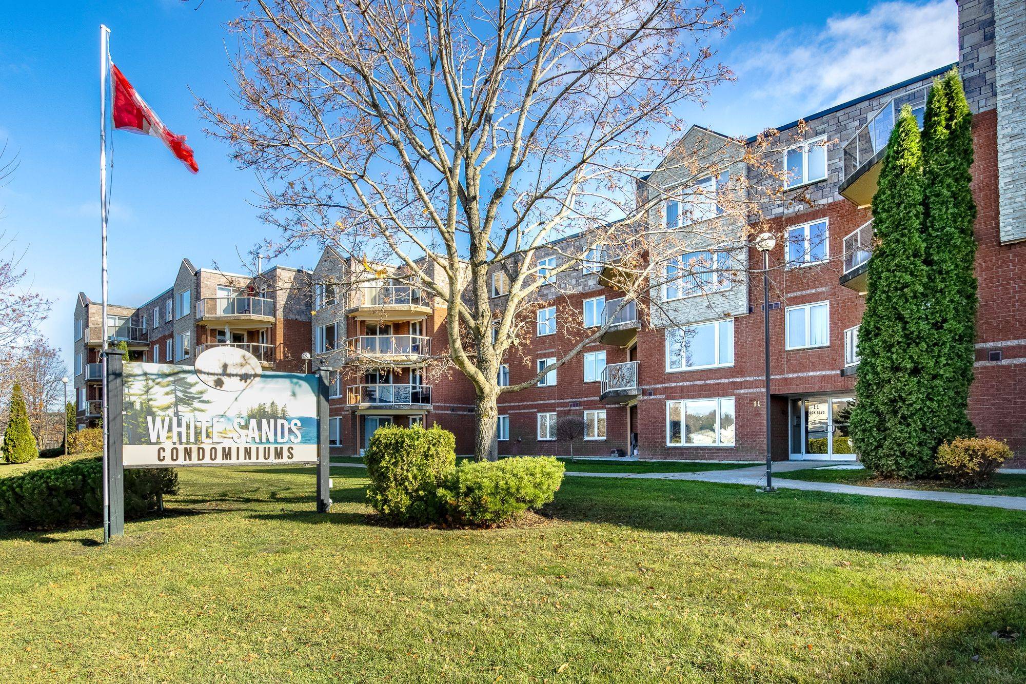 Penetanguishene, ON L9M 2G1,11 Beck BLVD #204
