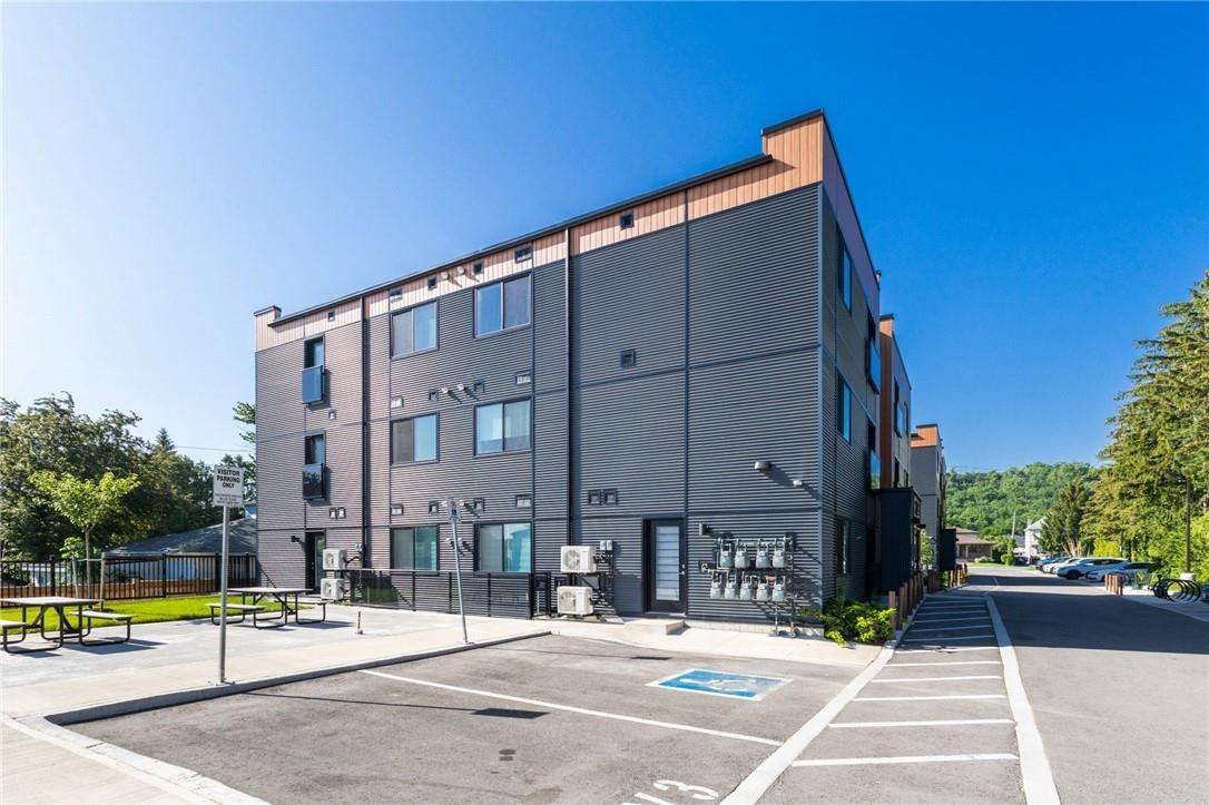 Hamilton, ON L8G 1L9,261 KING ST #301 - 3A