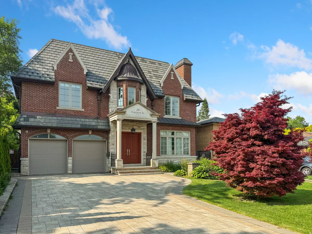 Toronto C14, ON M2M 2H3,24 Wedgewood DR #main level