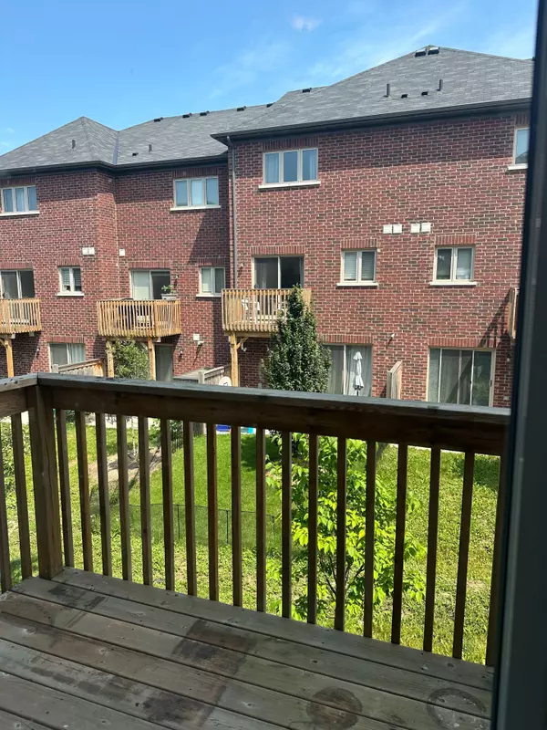 Newmarket, ON L3Y 0C9,112 Gordon CIR