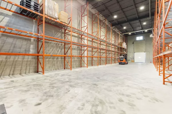 Brampton, ON L6Z 0B5,25 Newkirk CT #8