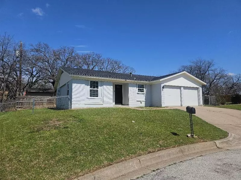 7225 Cordes Court, Fort Worth, TX 76112