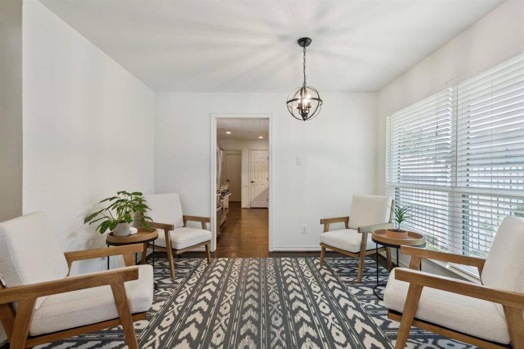 Dallas, TX 75243,9505 Meadowknoll Drive