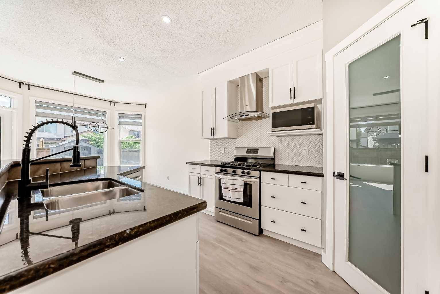 Calgary, AB T2Z 0G9,301 Brightonstone GN SE