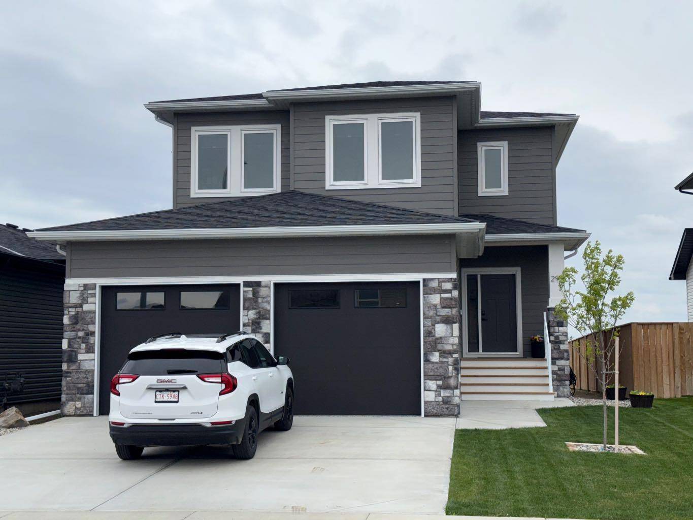 293 Rivergrove Chase W, Lethbridge, AB T1K 8H8