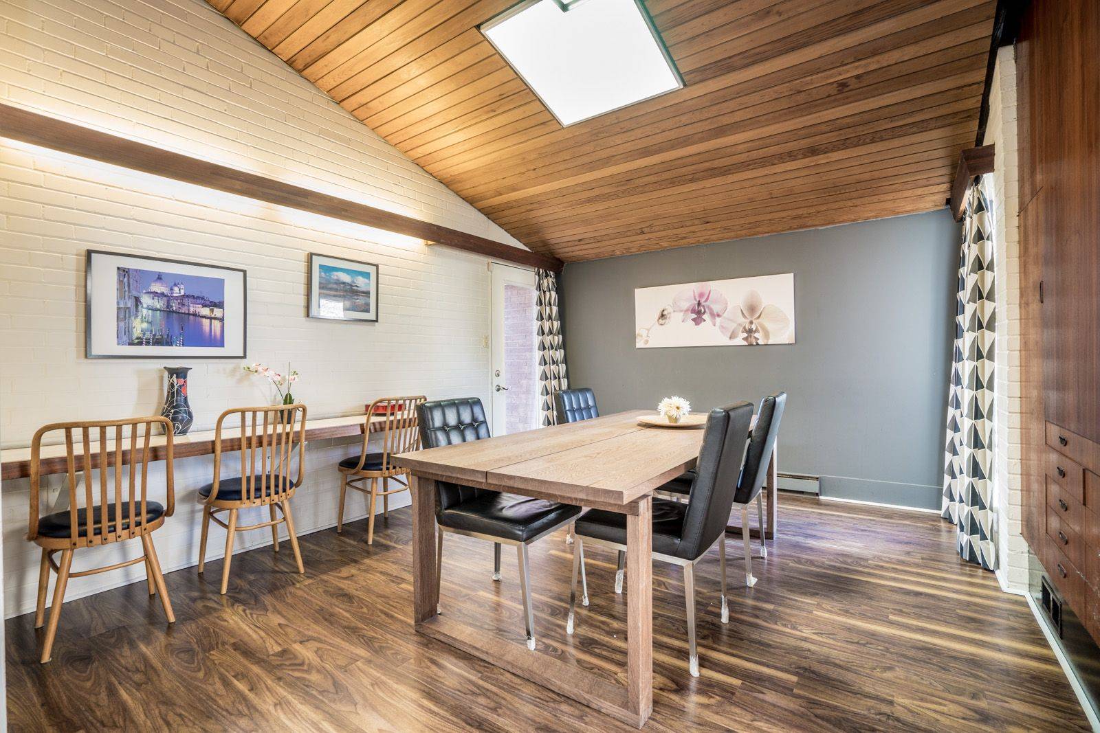 Toronto C14, ON M2N 4H9,215 Dunview AVE