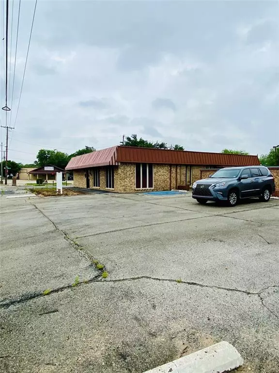 Lancaster, TX 75146,918 N Dallas Avenue