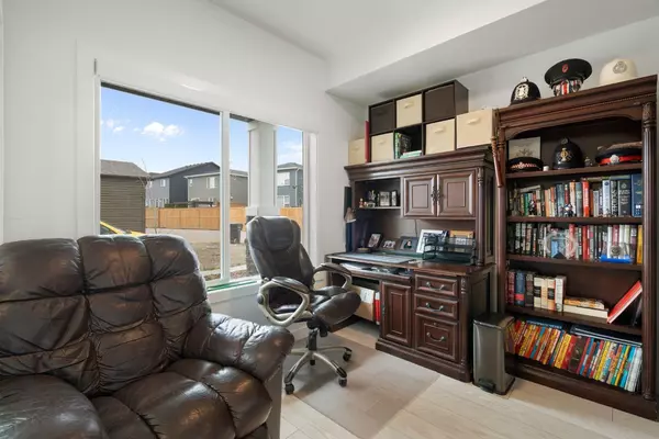Calgary, AB T2X 5L1,335 Creekside BLVD SW #501