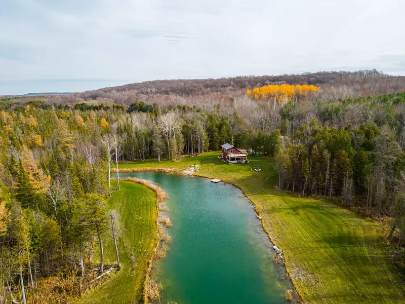 025359 Euph-St Vincent Townline, Meaford, ON N4L 1W5