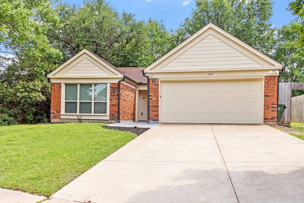114 Juniper Drive,  Arlington,  TX 76018