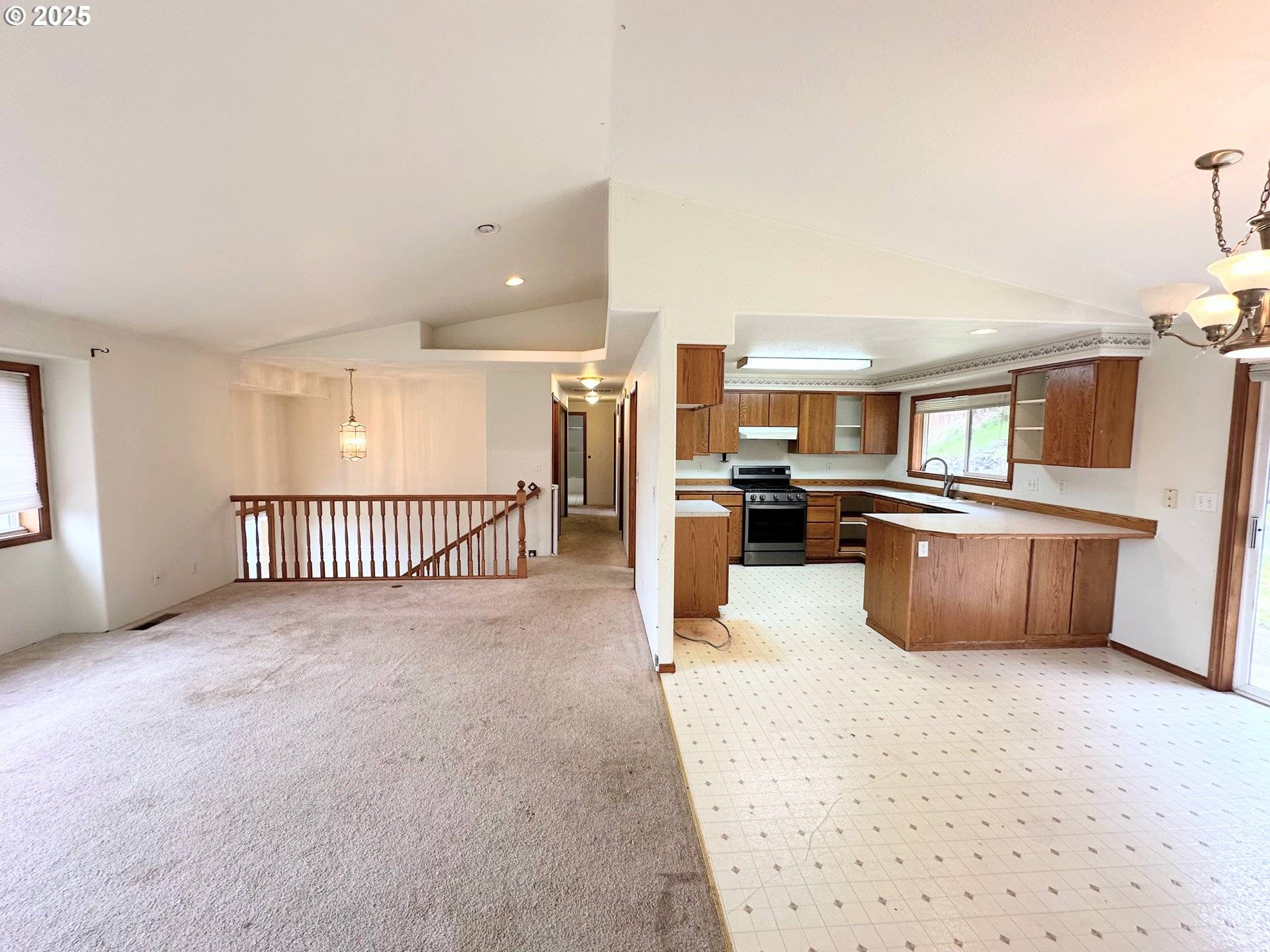 Roseburg, OR 97471,2500 NW LOMA VISTA DR