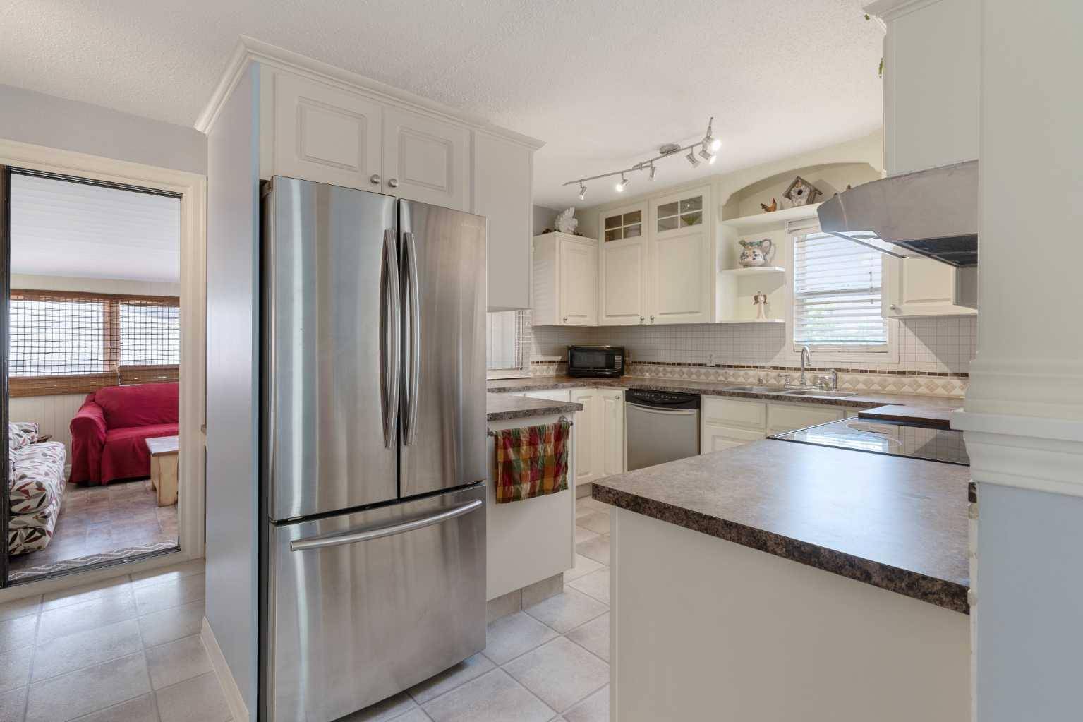 Calgary, AB T2B 0G1,3627 29A AVE SE