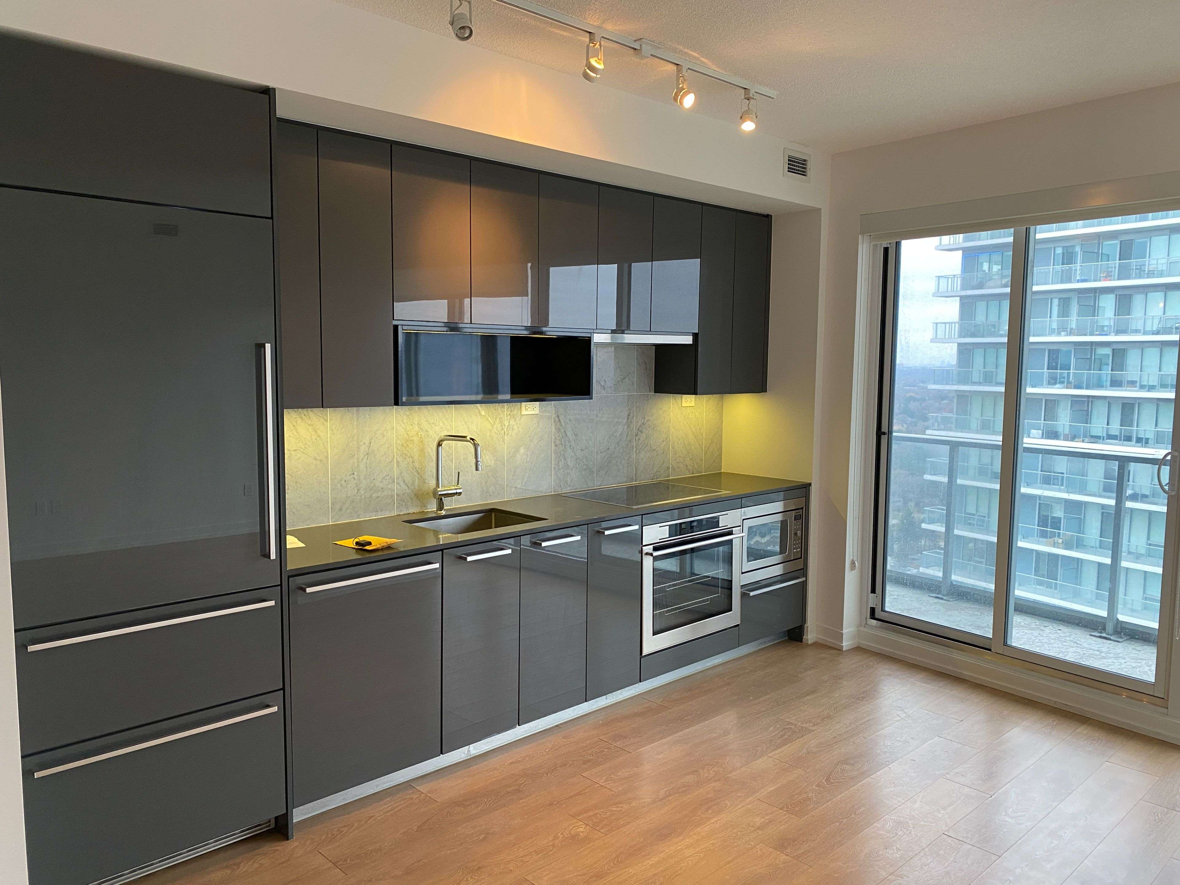 Toronto C15, ON M2K 0E4,115 Mcmahon DR #3606