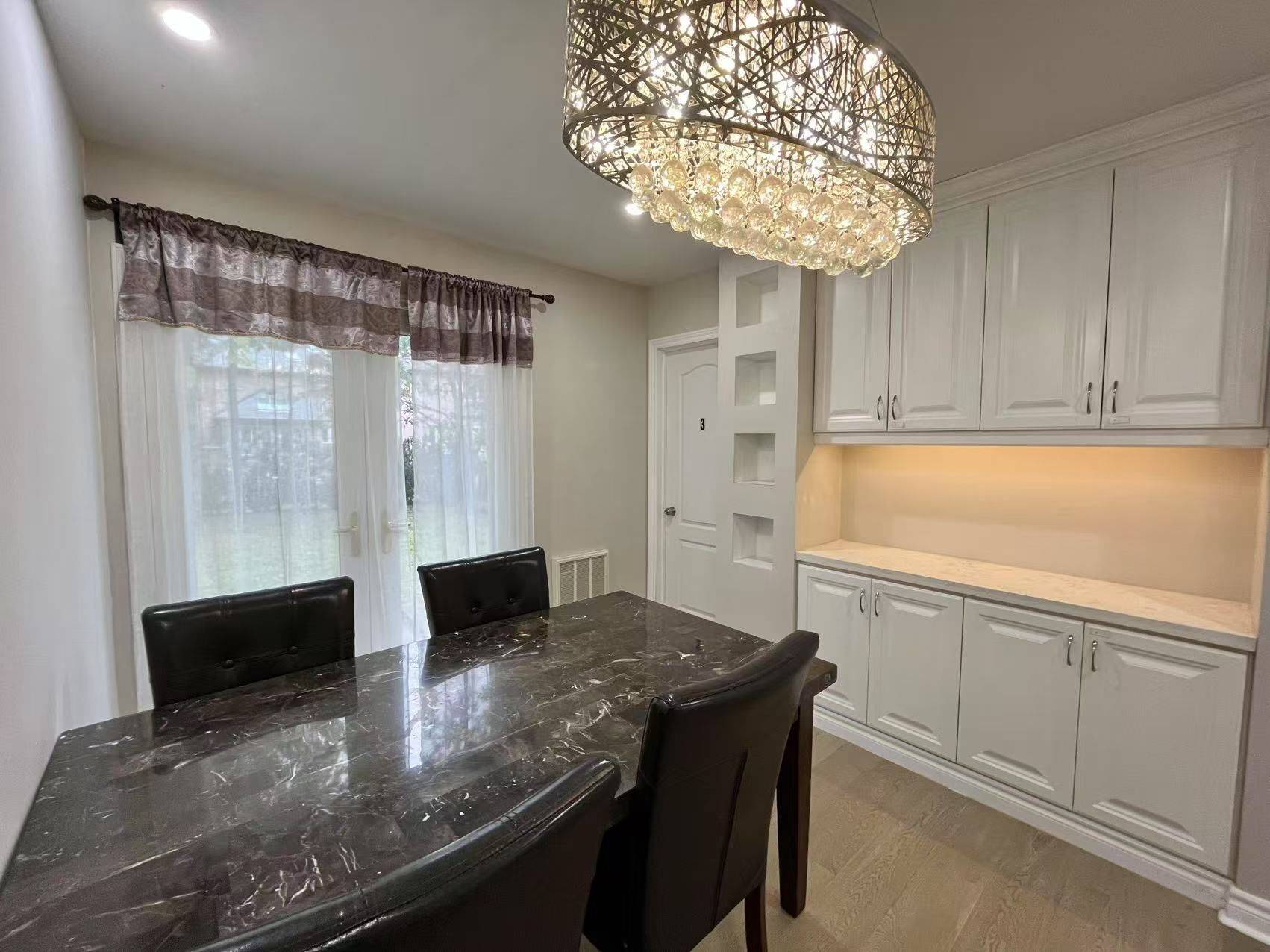 Toronto C14, ON M2N 3V4,298 Empress AVE