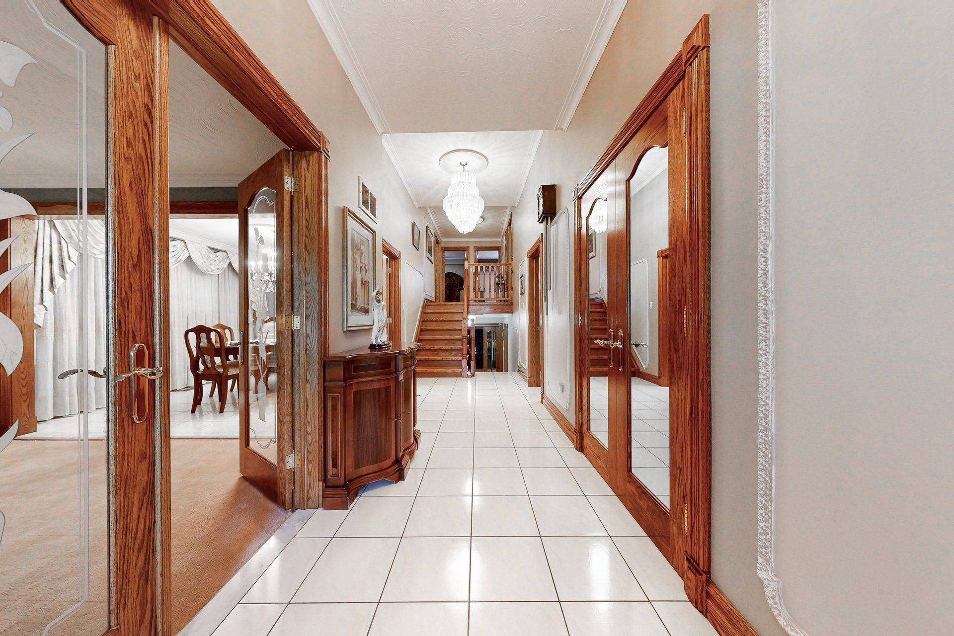 Vaughan, ON L4L 2B8,59 Lewis DR