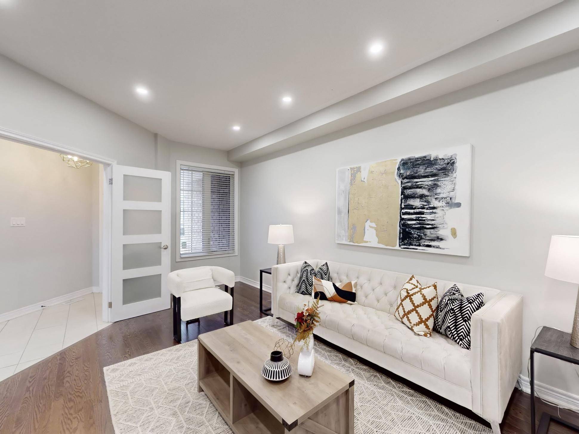 Brampton, ON L6R 0Z5,20 Naperton DR