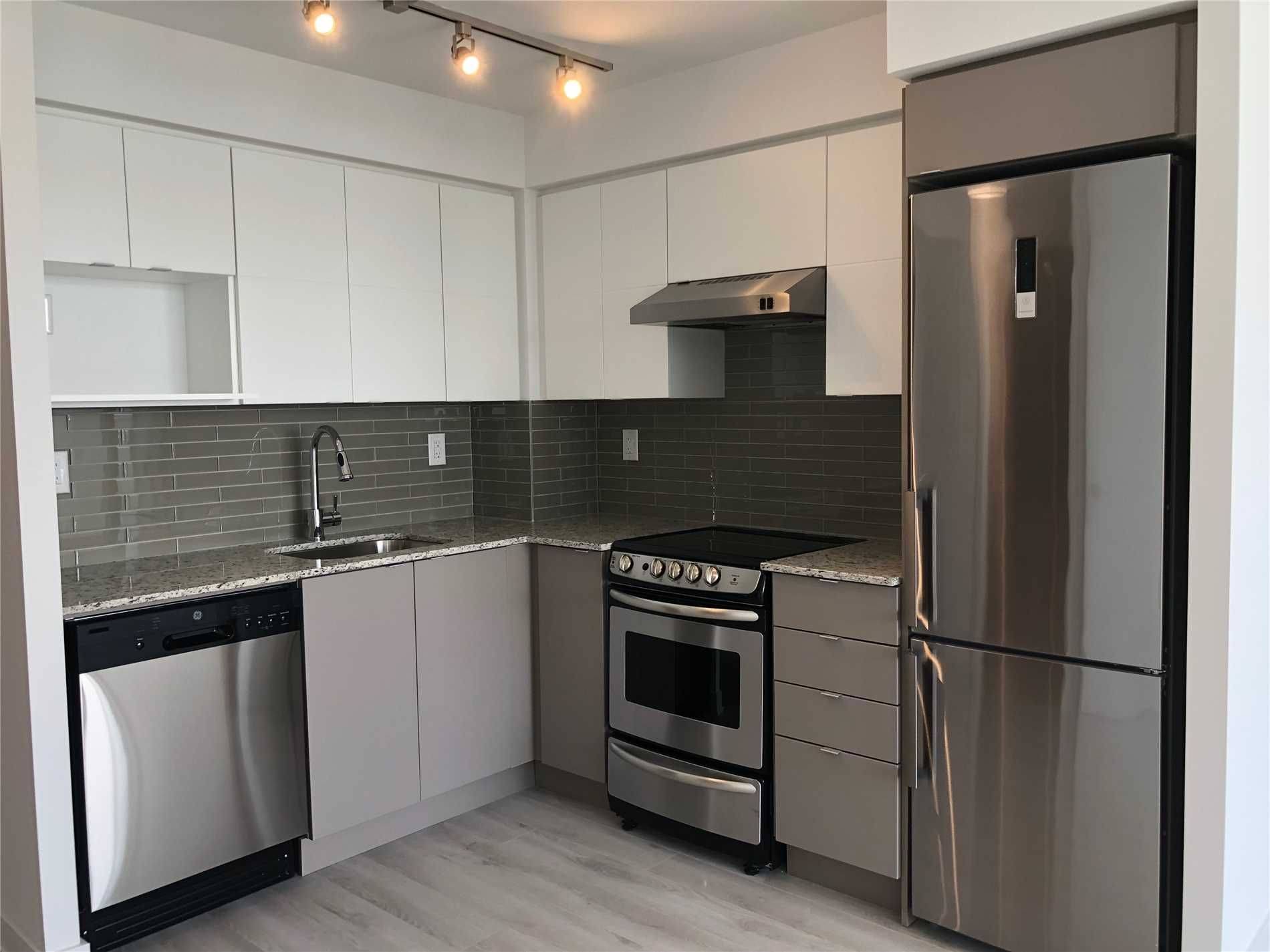 160 Flemington RD #1415, Toronto W04, ON M6A 2P4