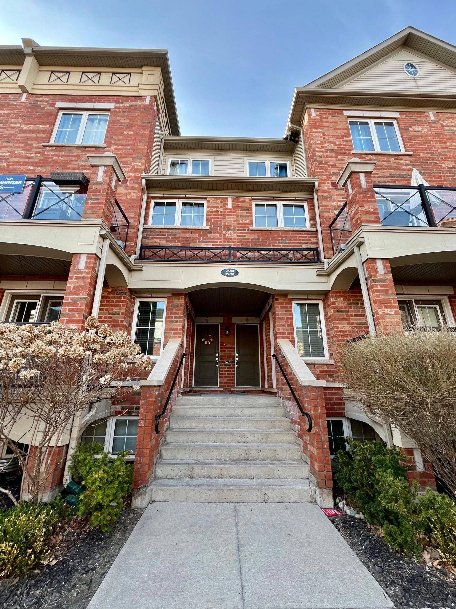 2500 Post RD #20, Oakville, ON L6H 0K1