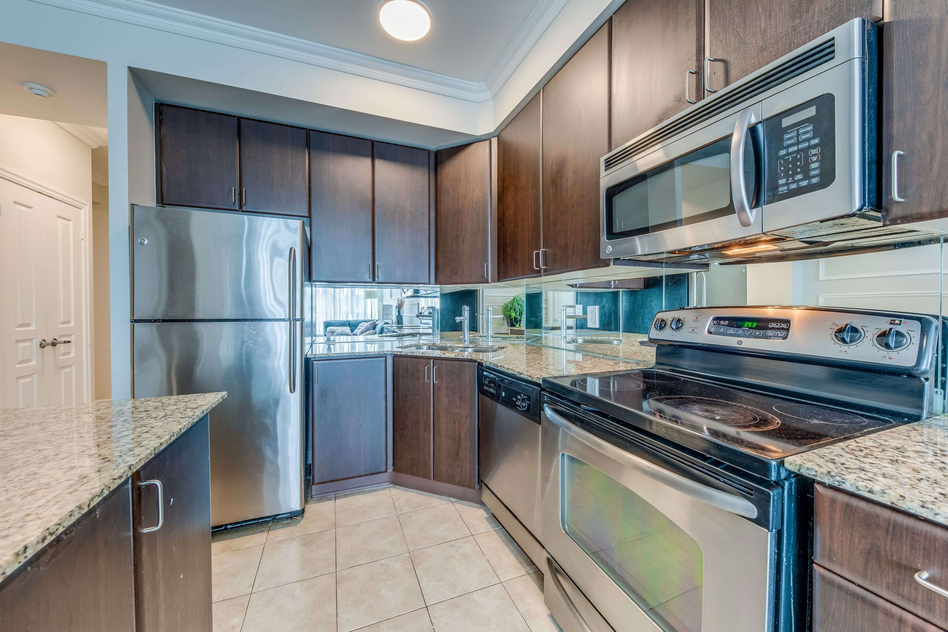 Mississauga, ON L5B 4P2,225 Webb DR #1509