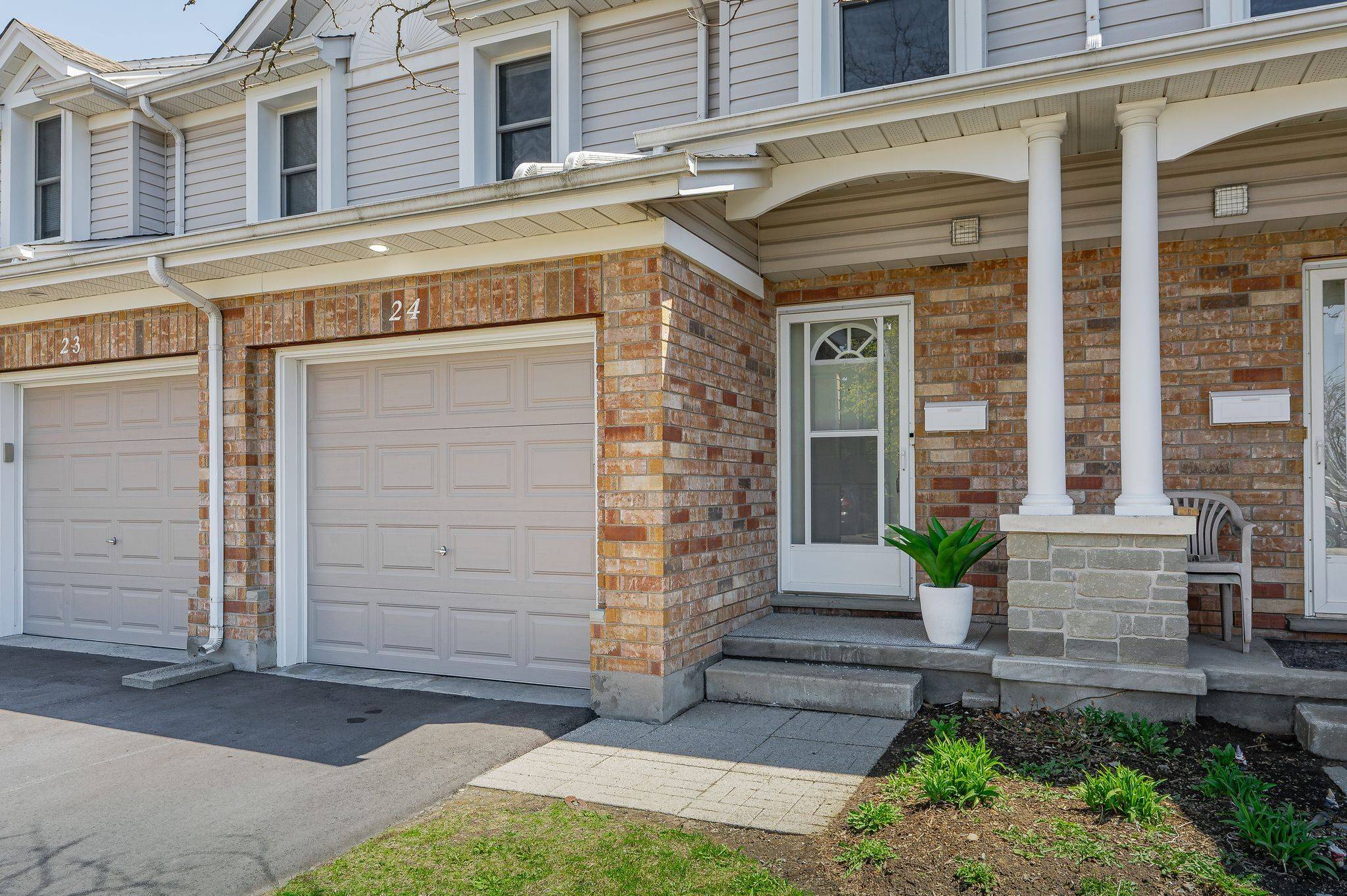 66 Rodgers RD #24, Guelph, ON N1G 4Y5