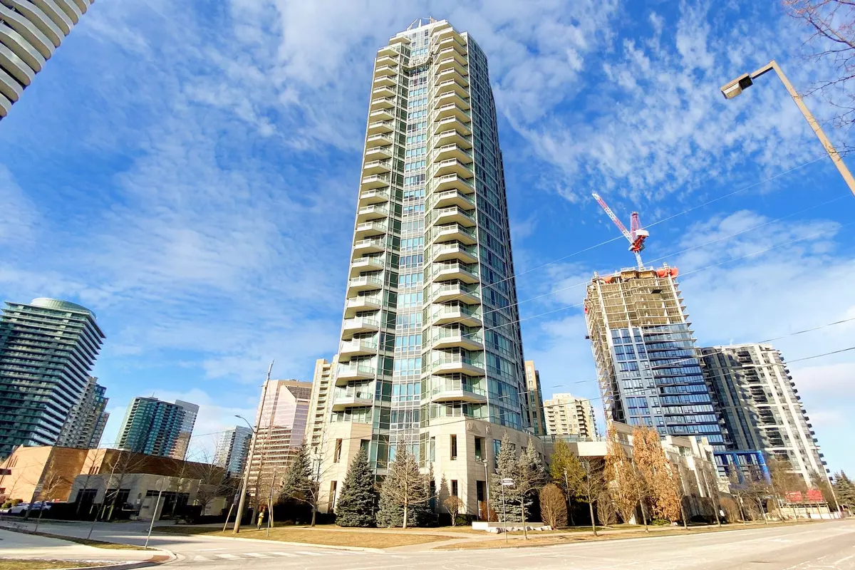 Toronto C14, ON M2N 0E1,18 Holmes AVE #715