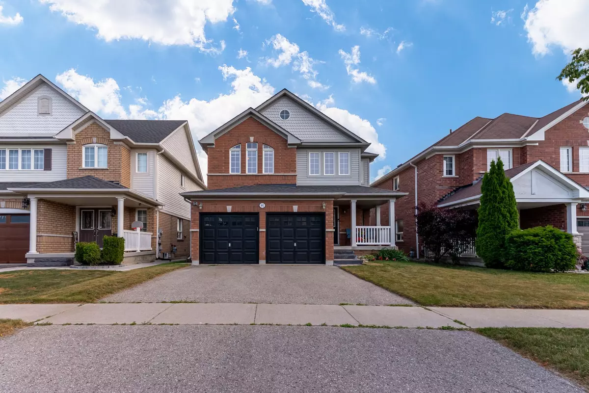Oshawa, ON L1K 3B9,1852 Birchview DR