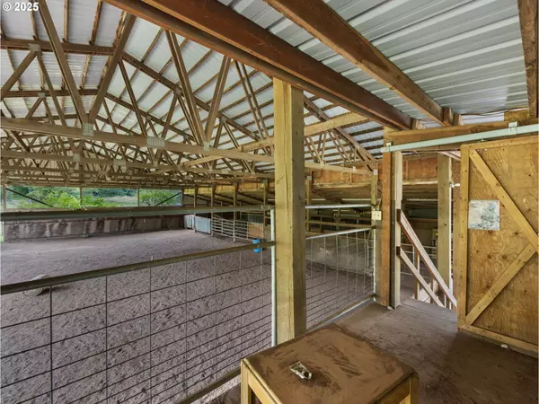 Corbett, OR 97019,35942 SE HURLBURT RD