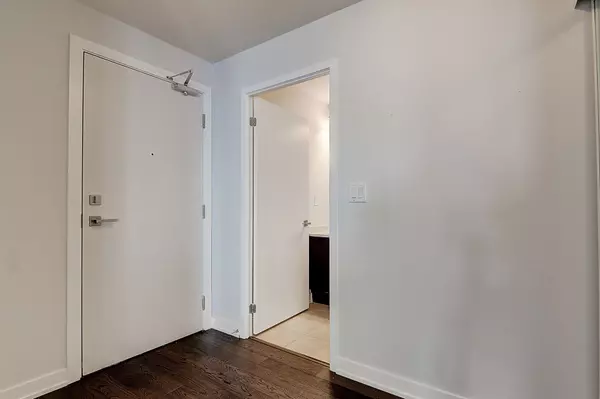 Mississauga, ON L5B 0J7,4011 Brickstone Mews #4510