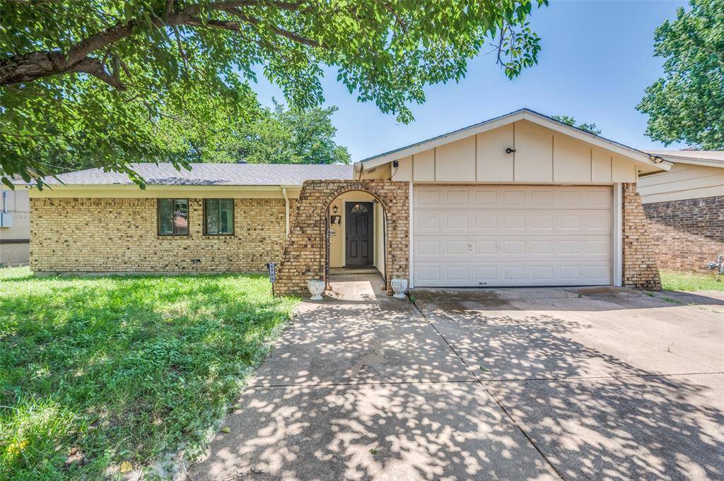 1709 Meadow Valley, Irving, TX 75060