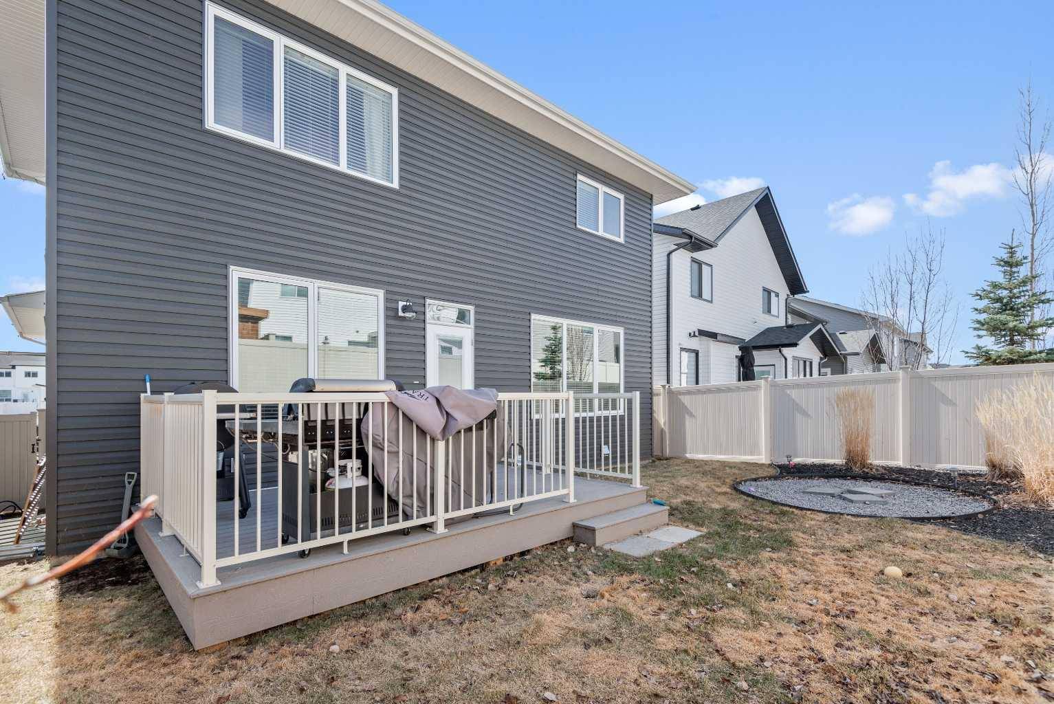 Red Deer, AB T4P 3E2,40 Ellington CRES