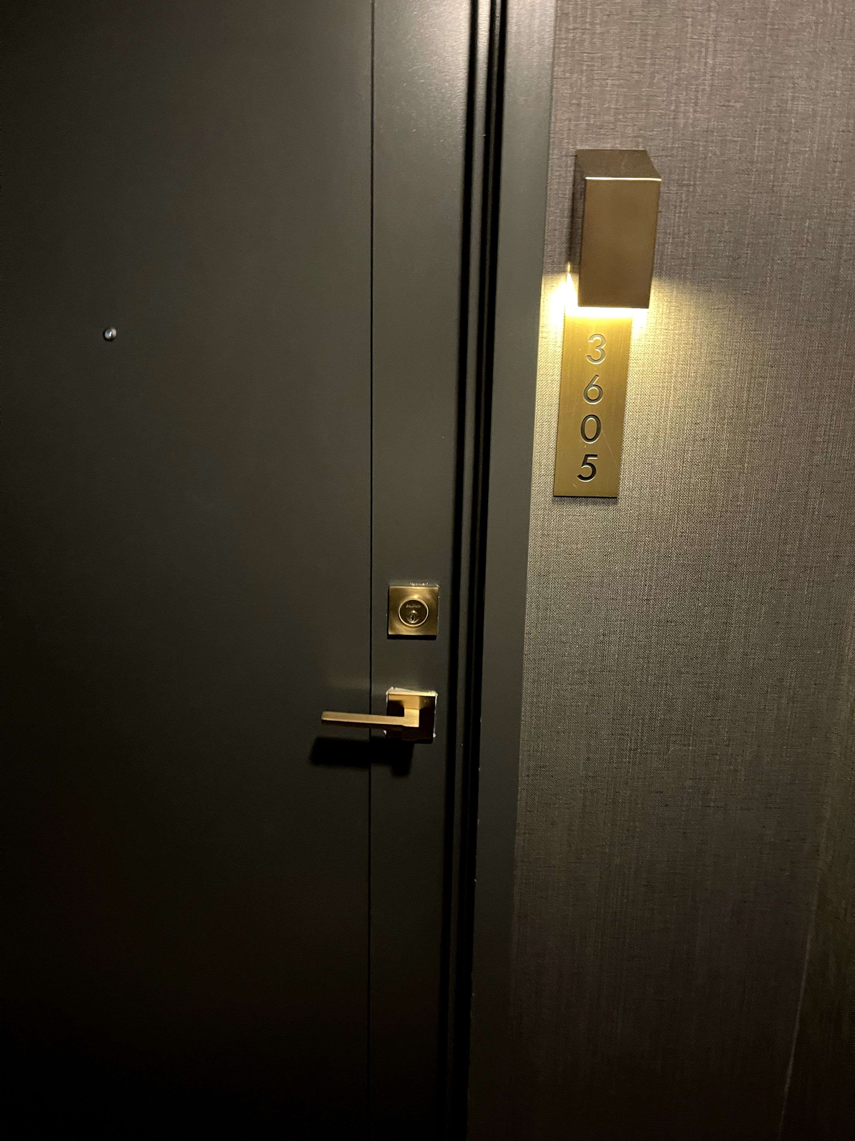 50 Charles ST E #3605, Toronto C08, ON M4Y 0C3