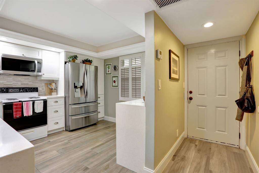 [StreetName, UnitNumber, StreetNumber, StreetDirPrefix], Coconut Creek, FL 33066