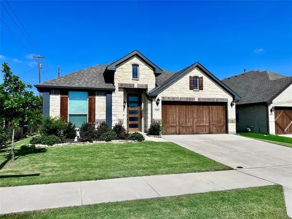 11401 Falcon Trace Drive, Fort Worth, TX 76244
