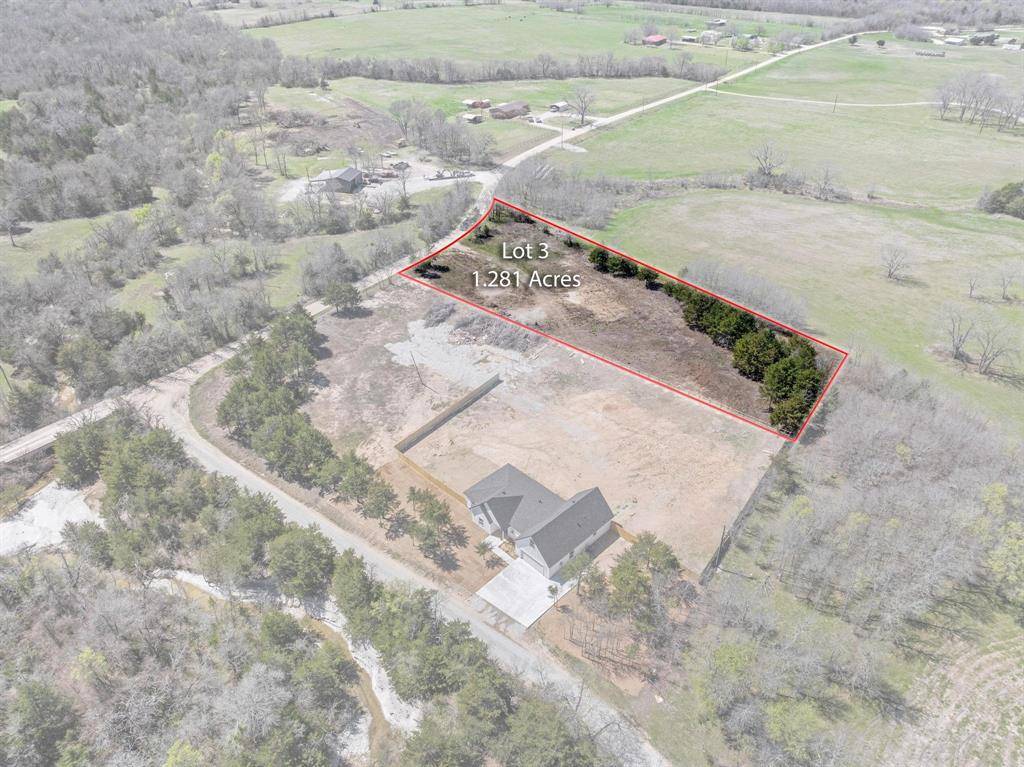 944 County Road 26720, Honey Grove, TX 75446