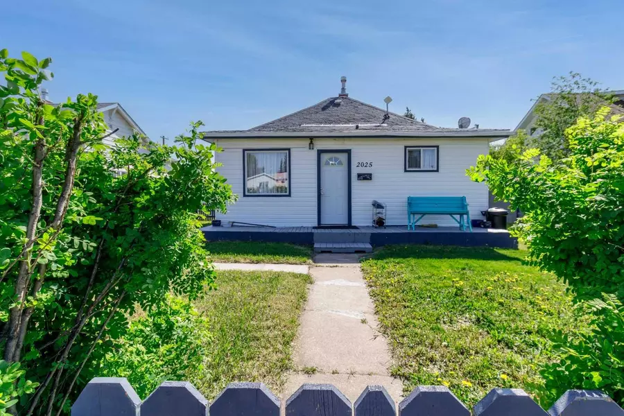 2025 23 Ave, Delburne, AB T0M 0V0