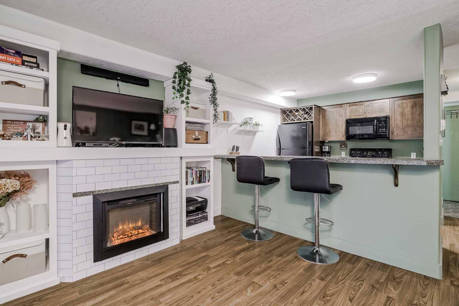 355 5 AVE Northeast #208, Calgary, AB T2E 0K9