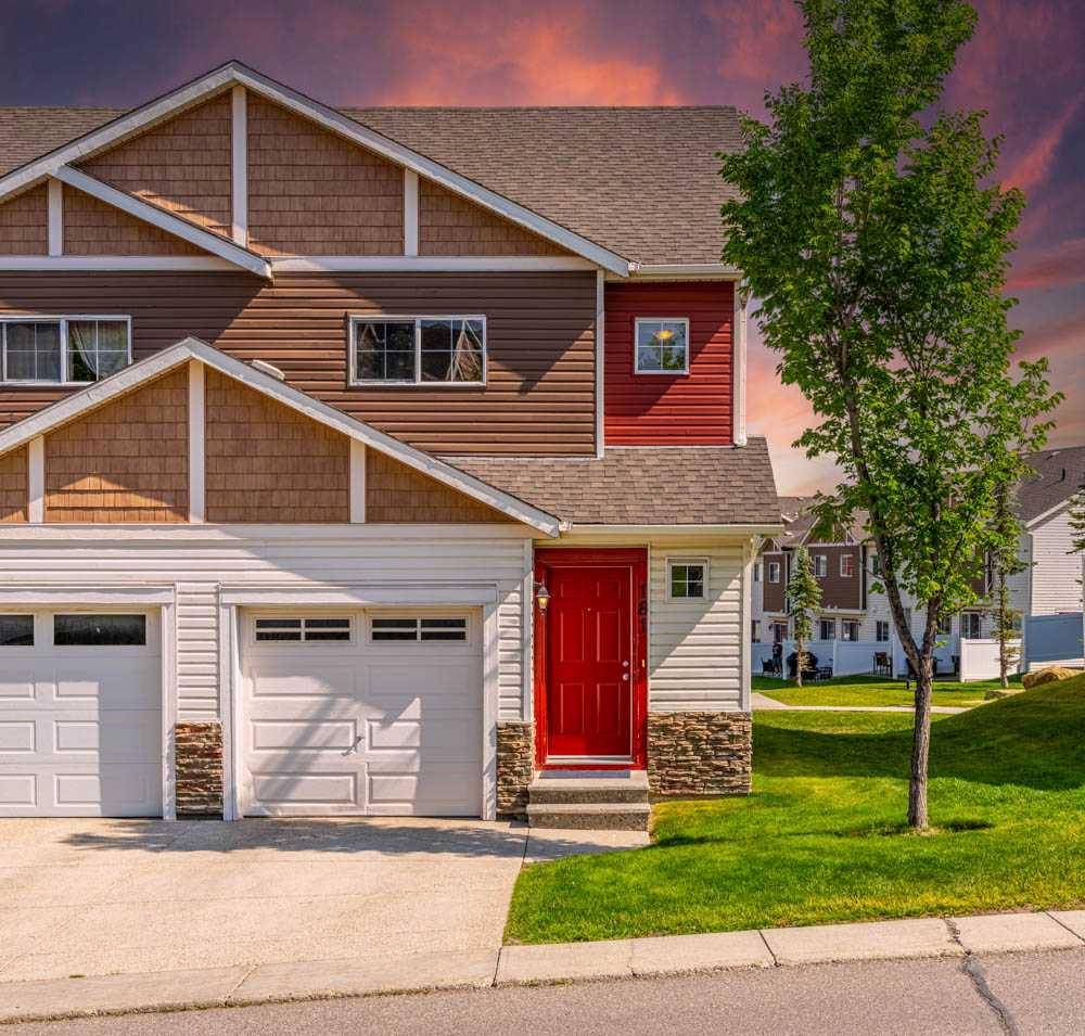 181 Pantego LN Northwest, Calgary, AB T3K 0T1