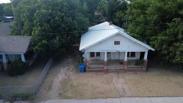 Winters, TX 79567,506 W Dale Street