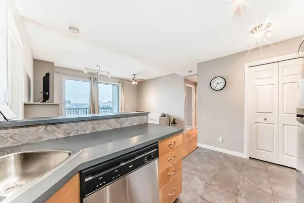 Calgary, AB T2G 5R9,108 15 AVE SE #602