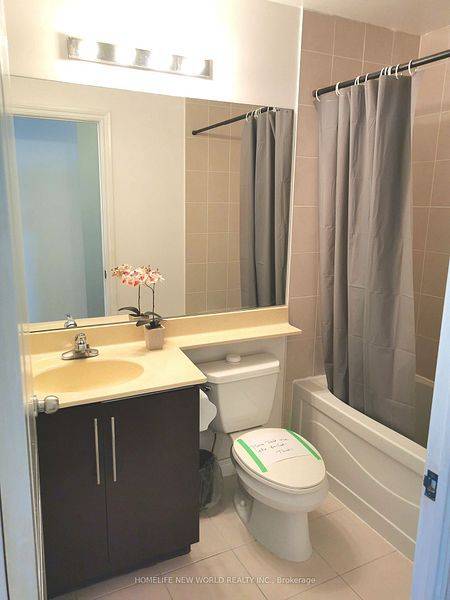 Toronto E09, ON M1P 0B2,70 Town Centre CT #1202